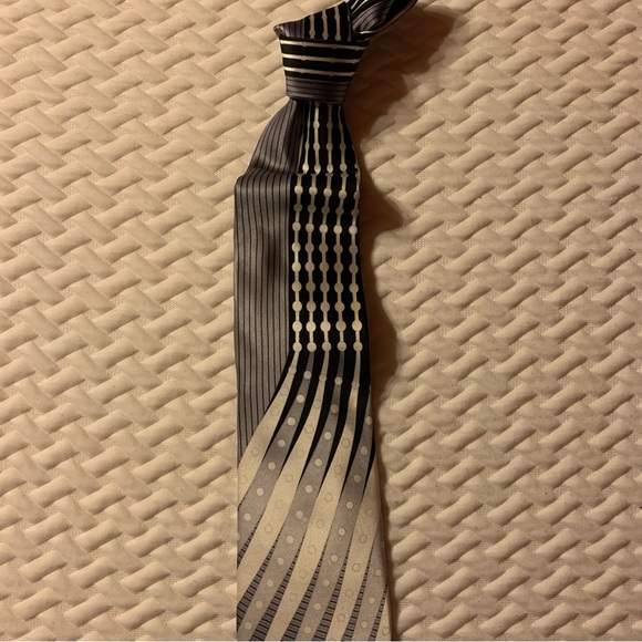 Bruno Rossi Men’s Necktie in Splash Stripe & Dots Black & White & Handkerchief